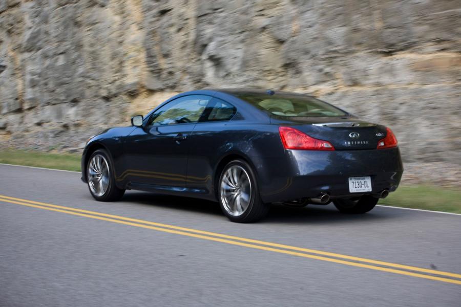  Infiniti G37 Coupe AWD Sport 2011 года  (фото 7 из 8)